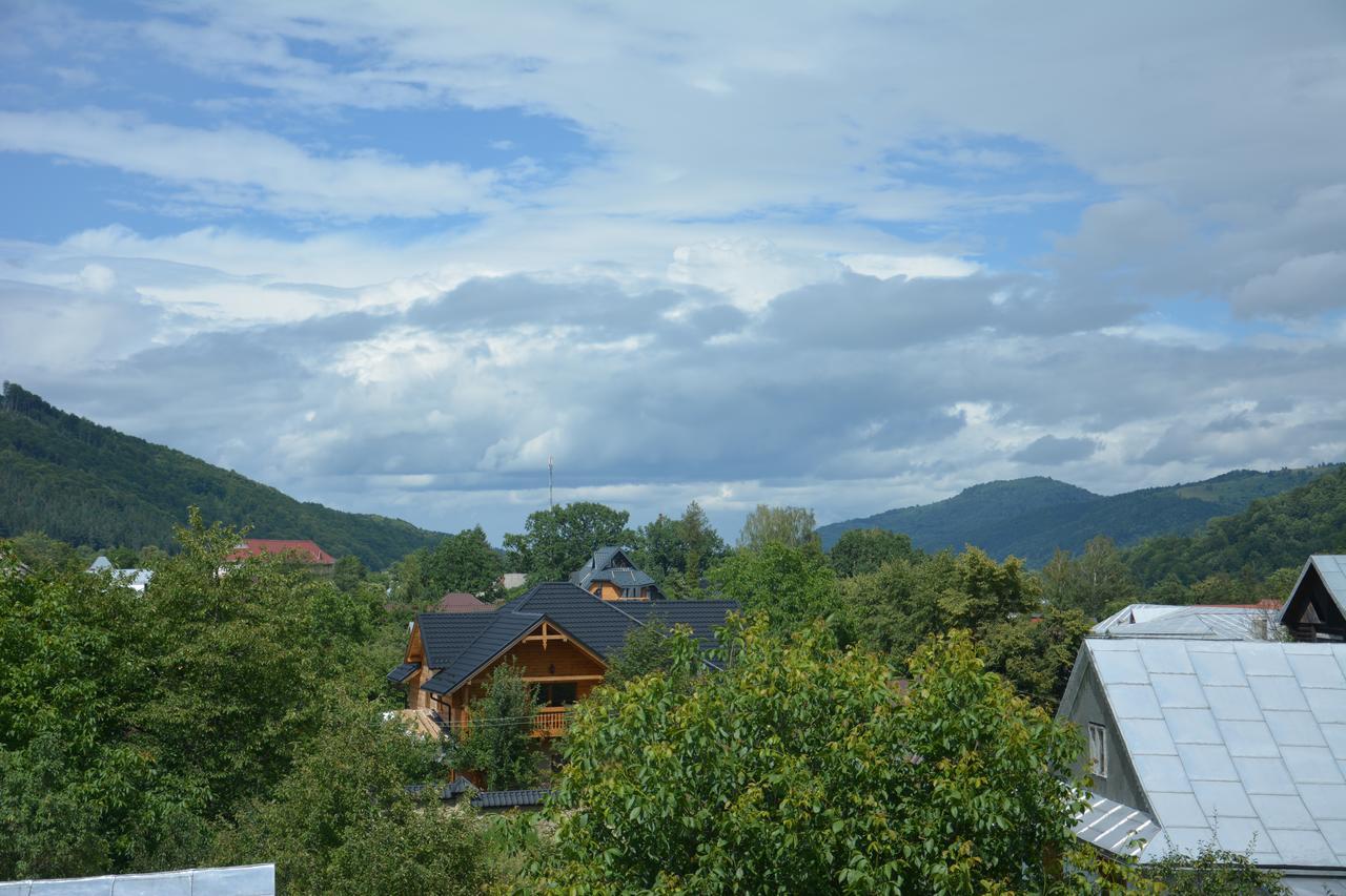 Bukovets' Konukevi